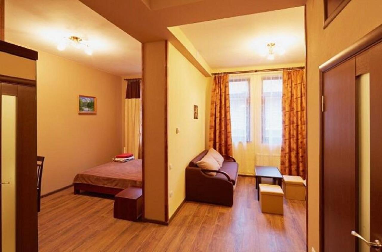 Apartment On Lychakivska 6-A Lvov Exteriér fotografie